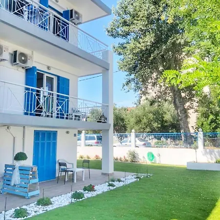 Апартаменты Sea Breeze 201